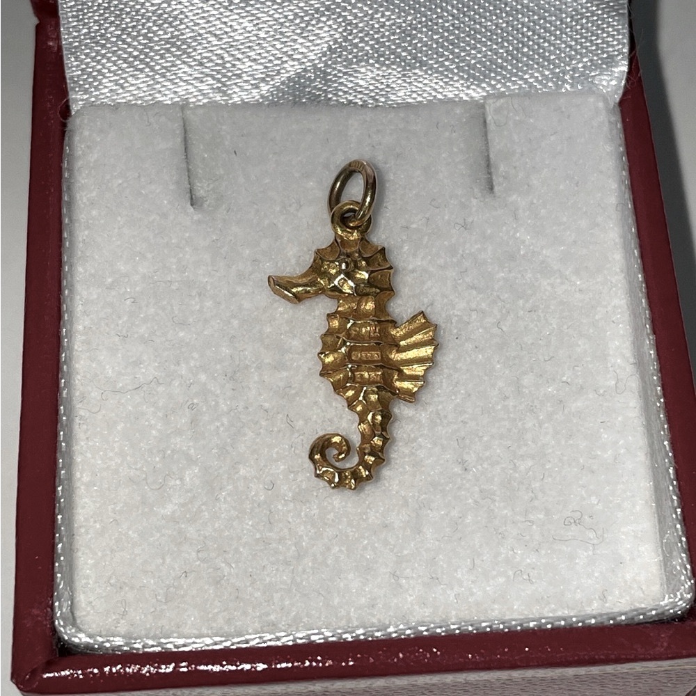 Solid 9K 375 (not 14K) Yellow Gold Seahorse Charm Pendant for Bracelet Necklace